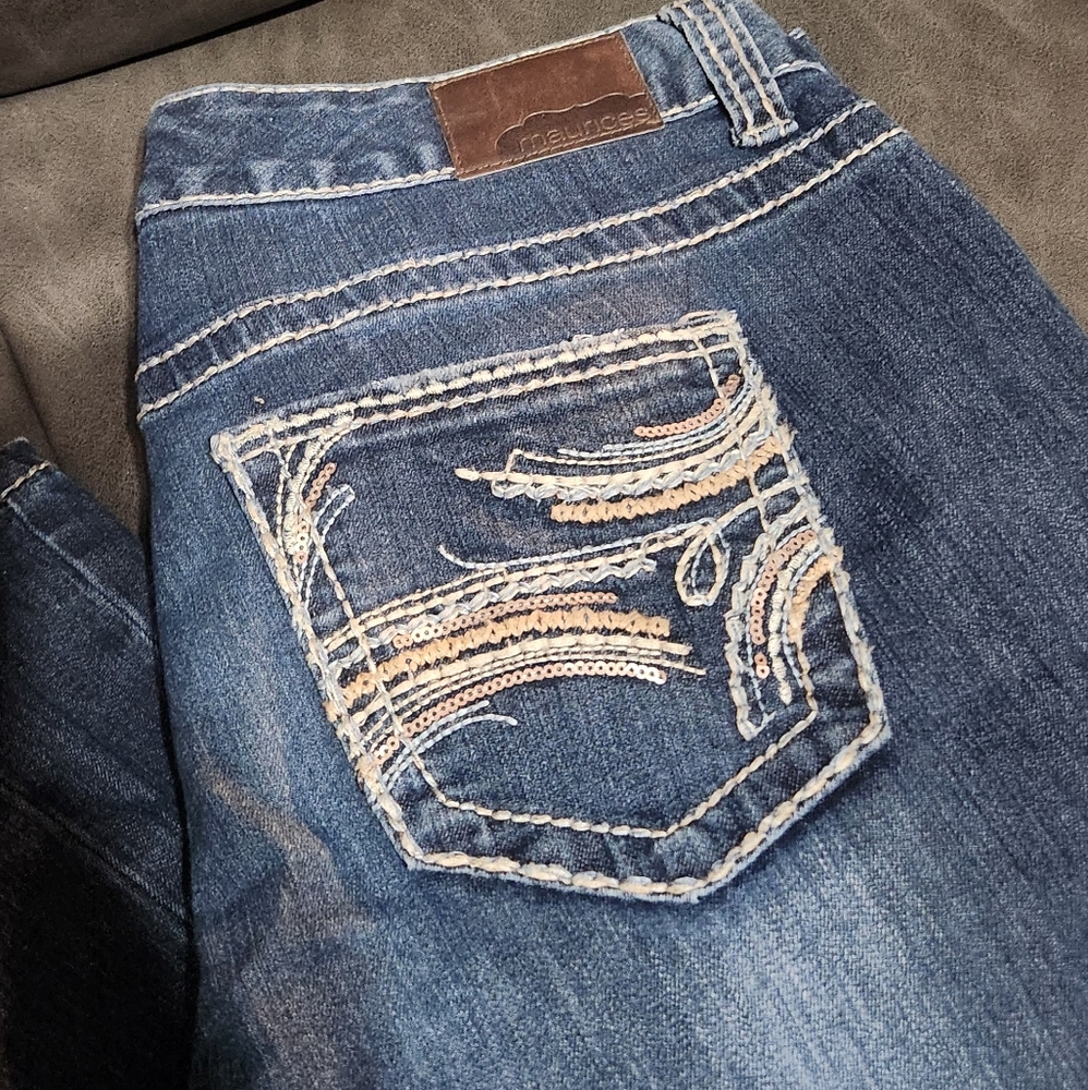 Maurices Jeans 11/12 short - Picture 2 of 3